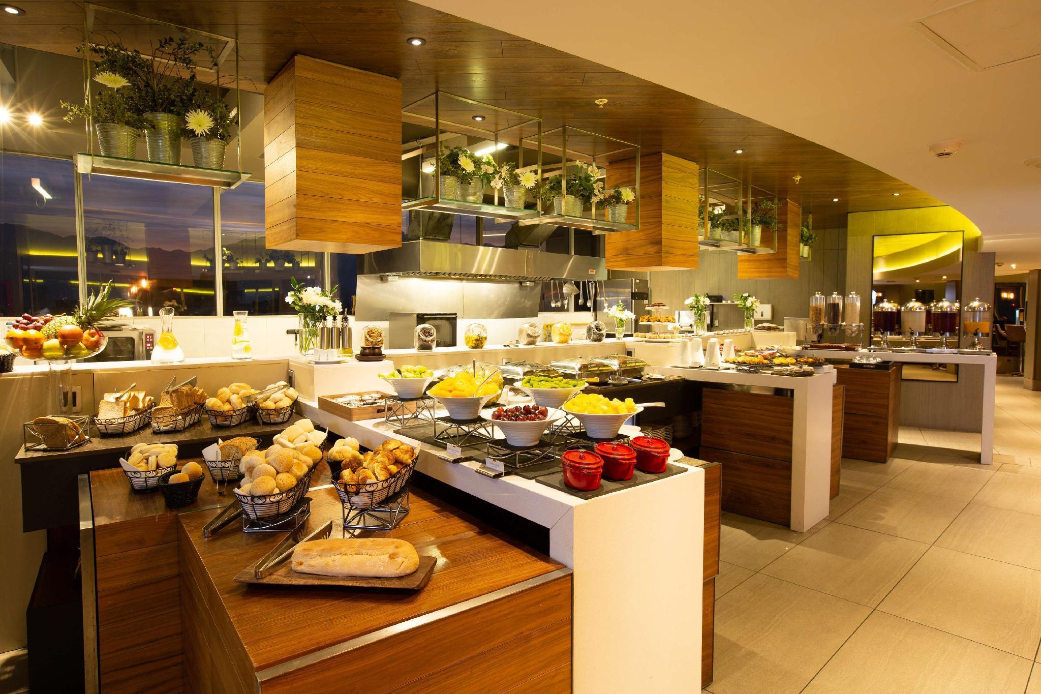 מלון Doubletree By Hilton Santiago Kennedy, Chile מראה חיצוני תמונה